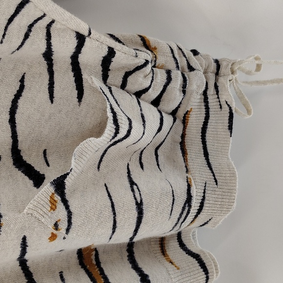 Democracy Sweater Batwing Style Size small Oversized Zebra Front Pockets - Picture 6 of 11